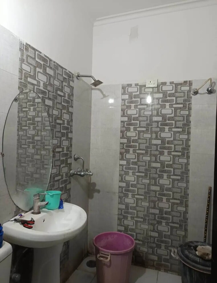 Bathroom, dhakoli 3 Bedroom 150 Sq.Yd. Apartment In Dhakoli Zirakpur 9654843