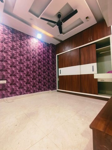 Bedroom in 3 BHK Builder Floor at Dwarka Mor – for Rent