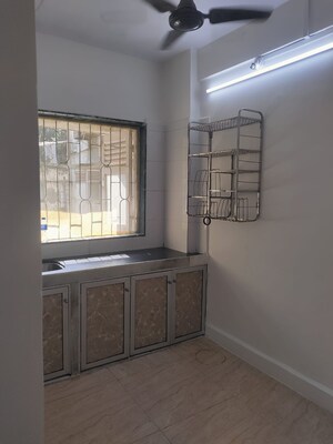Room in 1 BHK Apartment at Nutan Gangotri CHS, Andheri West – for Rent