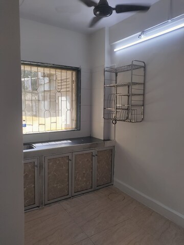 Room in 1 BHK Apartment at Nutan Gangotri CHS, Andheri West – for Rent