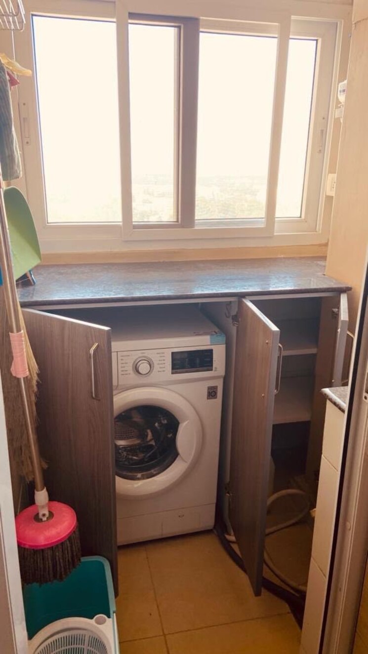 Bathroom, bhartiya-nikoo-homes 2 Bedroom 1059 Sq.Ft. Apartment In Thanisandra Main Road Bangalore 9655255