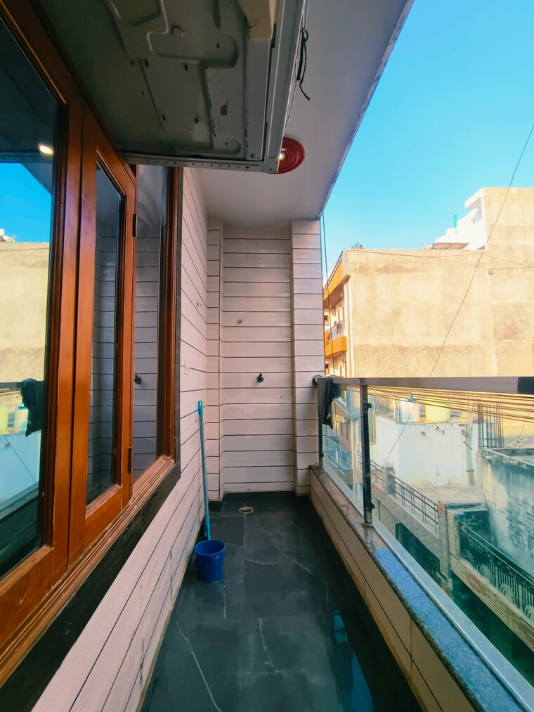 Balcony, dwarka mor 3 Bedroom 1080 Sq.Ft. Builder Floor In Dwarka Mor Delhi 9654916