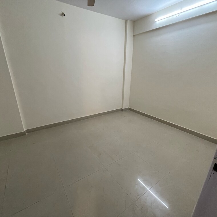 Room, sameer-apartments 2 Bedroom 1000 Sq.Ft. Apartment In Yari Road Mumbai 9654932