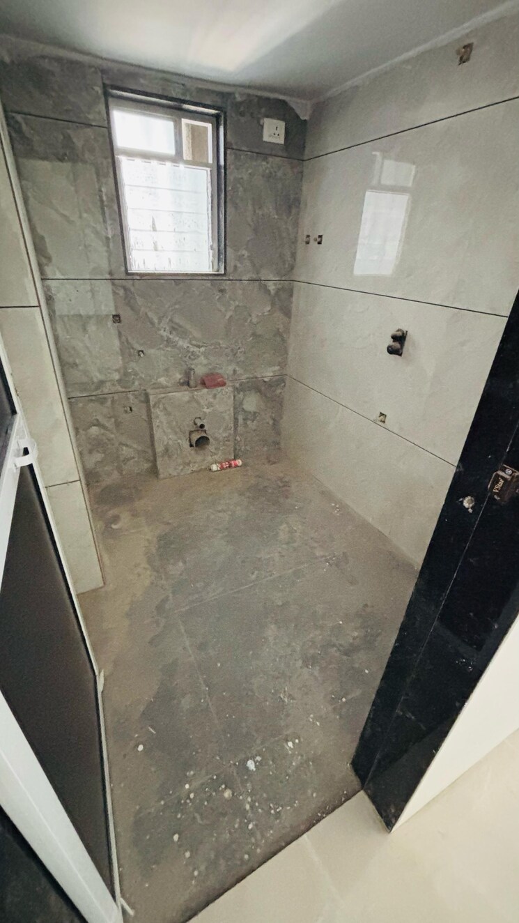 Bathroom, raunak-city 1 Bedroom 405 Sq.Ft. Apartment In Kalyan West Thane 9654993