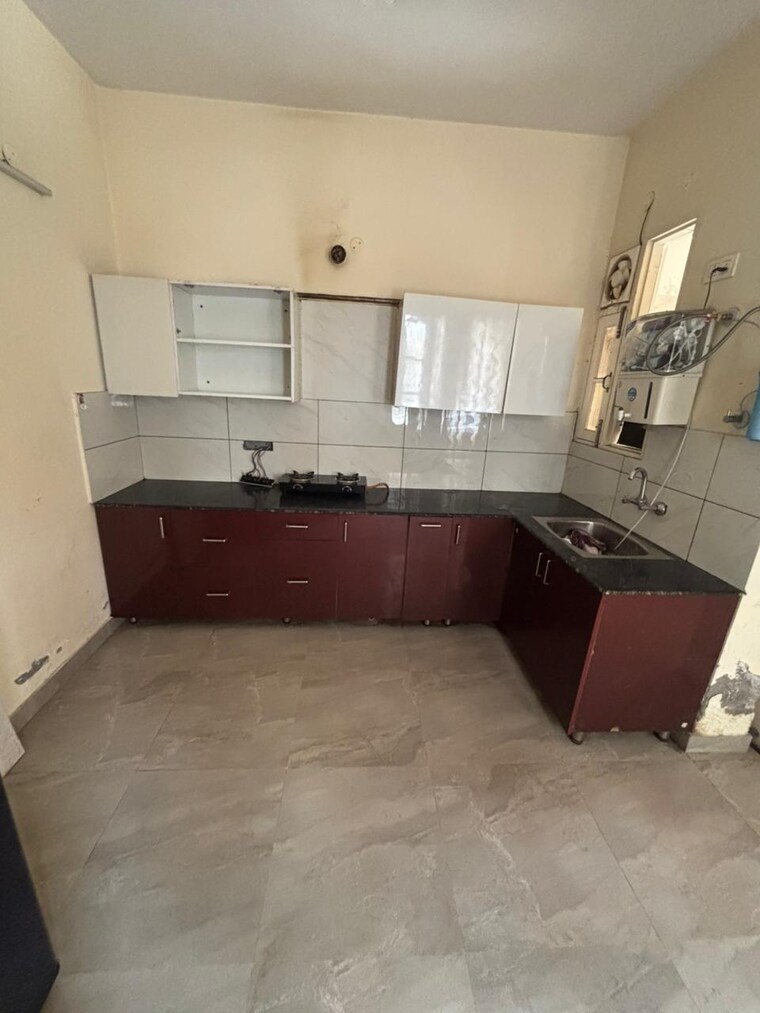 Kitchen, kharar mohali road 1 Bedroom 300 Sq.Ft. Apartment In Kharar Mohali Road Kharar 9654978