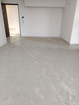 Room in 3 BHK Apartment at L And T Seawoods Residences, Seawoods – for Rent