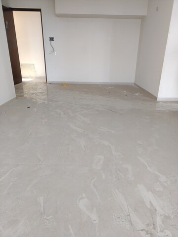 Room in 3 BHK Apartment at L And T Seawoods Residences, Seawoods – for Rent