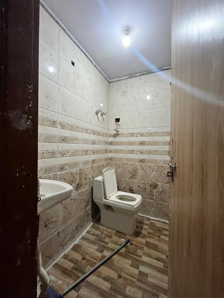 Bathroom, saket 1 Bedroom 450 Sq.Ft. Builder Floor In Saket Delhi 9655019