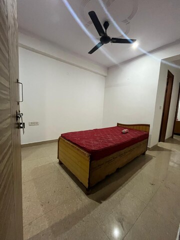 1 BHK Builder Floor For Rent in Saket