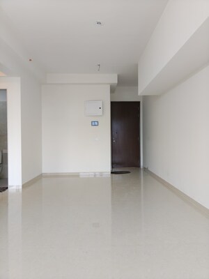 Room in 3 BHK Apartment at L And T Seawoods Residences, Seawoods – for Rent
