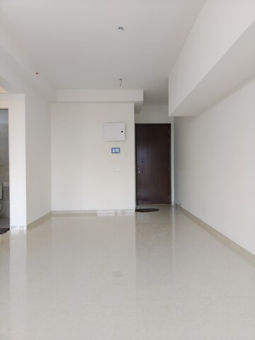 Room in 3 BHK Apartment at L And T Seawoods Residences, Seawoods – for Rent