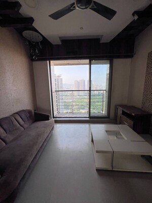 Room in 3 BHK Apartment at Thane West – for Rent
