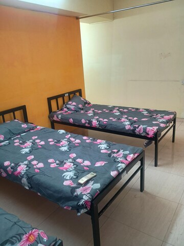 Bedroom in  Pg at Goregaon East – for Rent