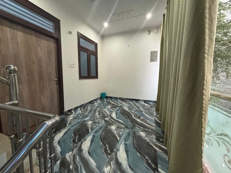 Bedroom, gomti nagar 6+ Bedroom 3000 Sq.Ft. Independent House In Gomti Nagar Lucknow 9655045