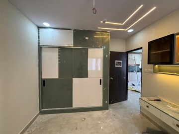 Room in 2 BHK Apartment at Candeur 40, Miyapur – for Rent