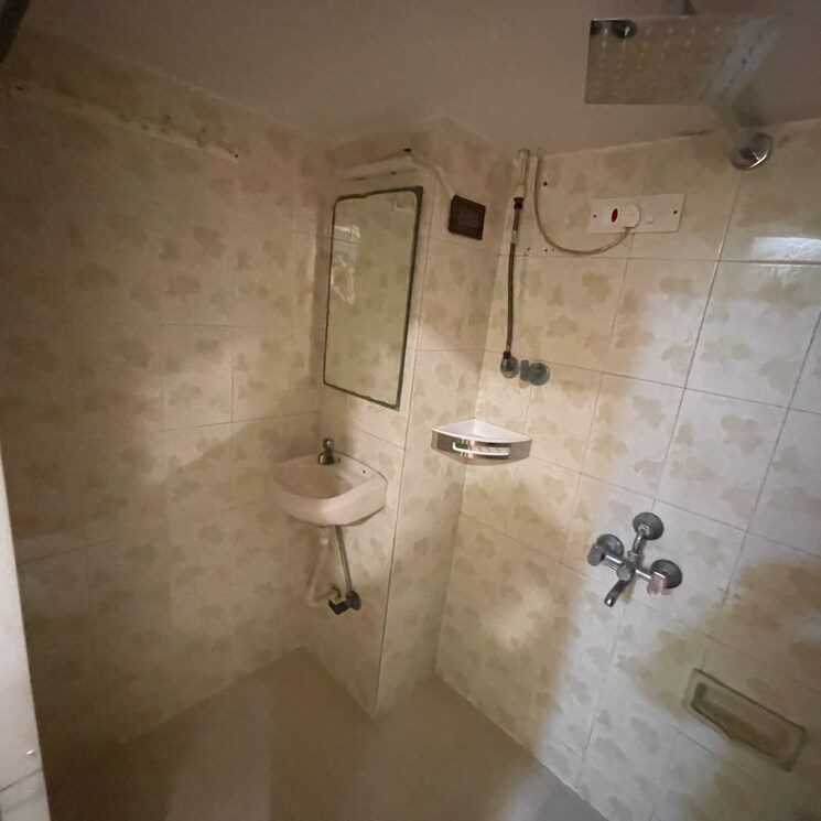 Bathroom, versova 2 Bedroom 750 Sq.Ft. Apartment In Versova Mumbai 9655076