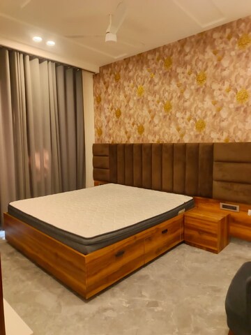 Bedroom in 2 BHK Builder Floor at Ardee City, Sector 52 – for Rent