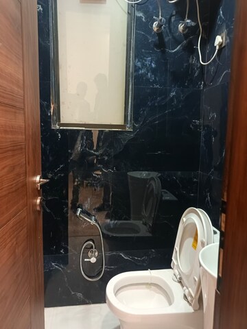 Bathroom in 2 BHK Builder Floor at Ardee City, Sector 52 – for Rent