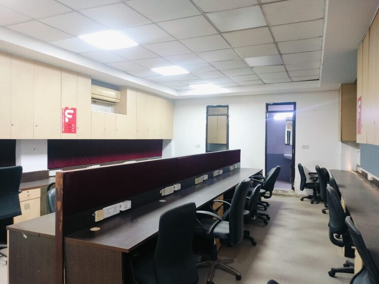 Team Area, sector 2 Commercial Office Space 1500 Sq.Ft. In Sector 2 Noida 9655121