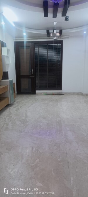 3 BHK Builder Floor For Rent in Vikas Puri