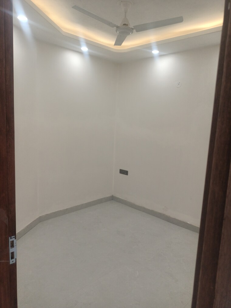 Room, jangpura 3 Bedroom 1200 Sq.Ft. Independent House In Jangpura Delhi 9655138