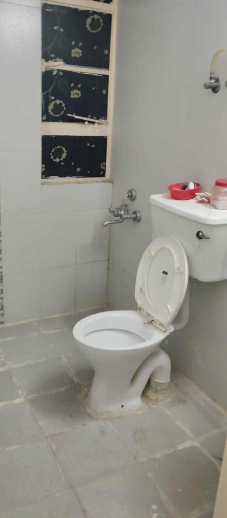 Bathroom, signature-global-solera-2 2 Bedroom 634 Sq.Ft. Apartment In Sector 107 Gurgaon 9655137