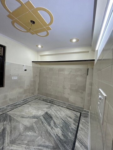 Master Bedroom in 1 BHK Builder Floor at Uttam Nagar – for Rent