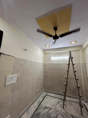 Bathroom in 1 BHK Builder Floor at Uttam Nagar – for Rent