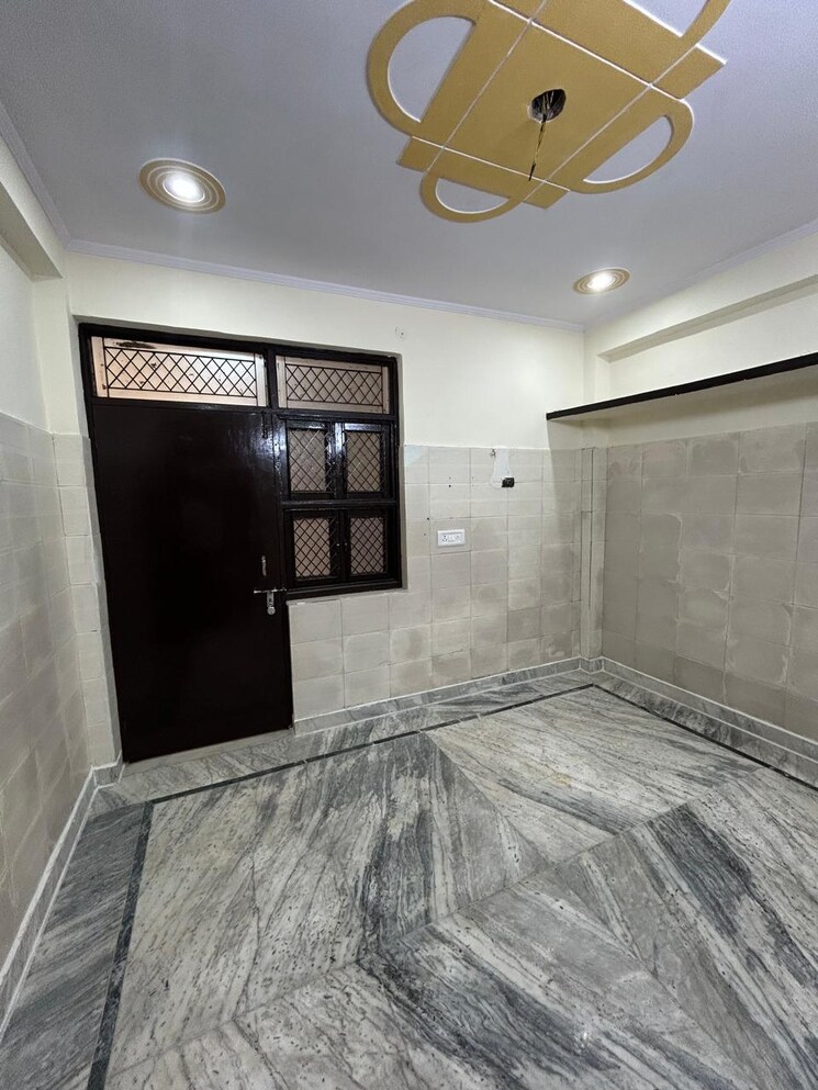 Bedroom, uttam nagar 1 Bedroom 50 Sq.Yd. Builder Floor In Uttam Nagar Delhi 9655143