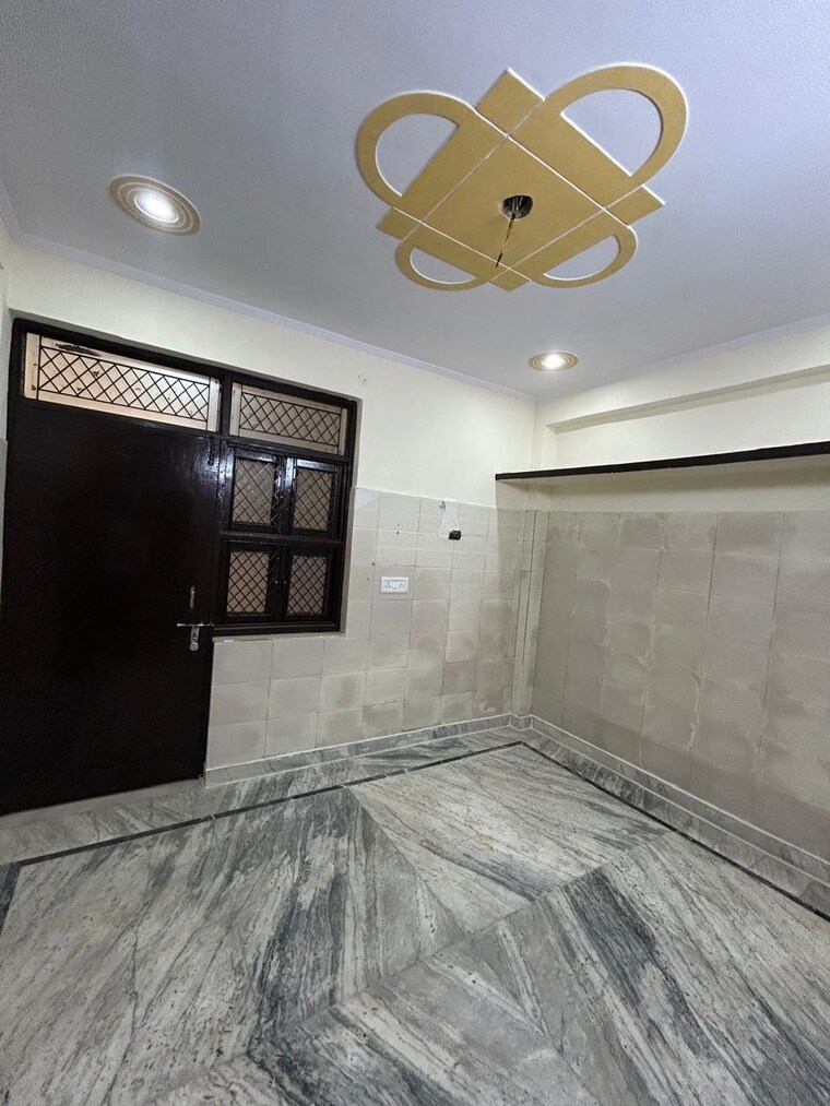 Bedroom, uttam nagar 1 Bedroom 50 Sq.Yd. Builder Floor In Uttam Nagar Delhi 9655143