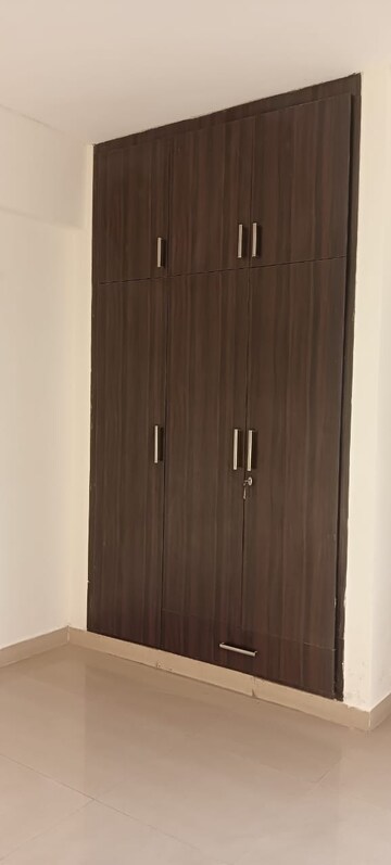 Furnished Amenities in 3.5 BHK Apartment at Ardee City Palm Grove Heights, Sector 52 – for Rent