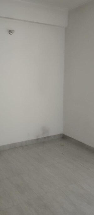 Room in 2 BHK Apartment at Signature Global Solera 2, Sector 107 – for Rent