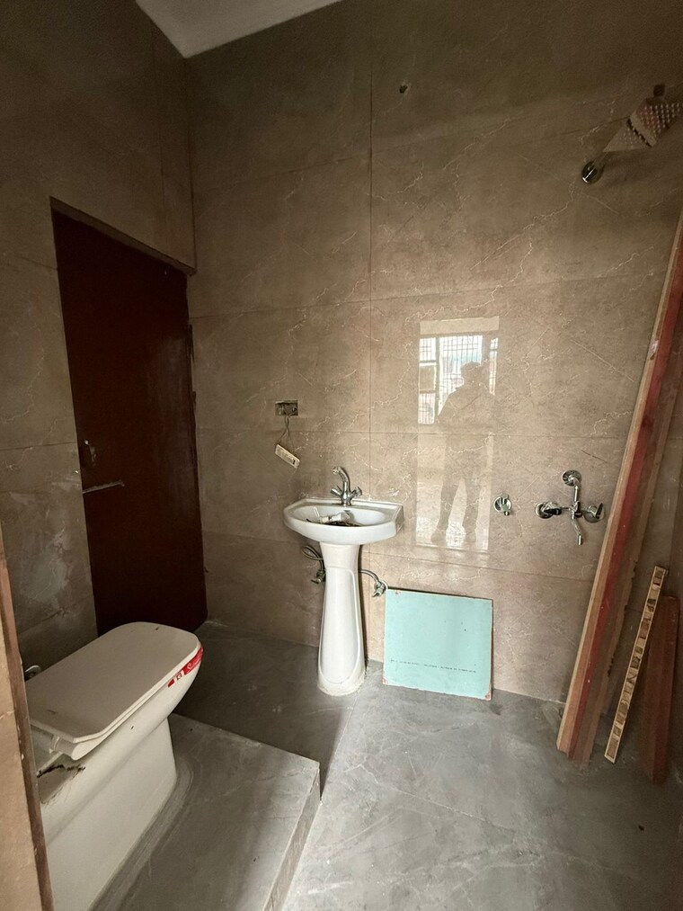Bathroom, ms-enclave-zirakpur 3 Bedroom 900 Sq.Ft. Apartment In Dhakoli Zirakpur 9655259