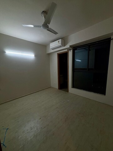 Room in 3 BHK Apartment at M3M Heights, Sector 65 – for Rent