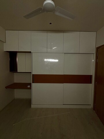 Furnished Amenities in 3 BHK Apartment at M3M Heights, Sector 65 – for Rent