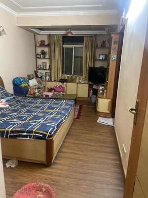 Bedroom in 4 BHK Apartment at Ansal Sushant Estate, Sector 52 – for Rent