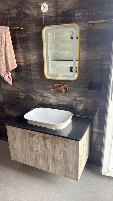 Bathroom in 6 BHK Independent House at Jaypee The Castle III, Sector Swarn Nagri – for Sale