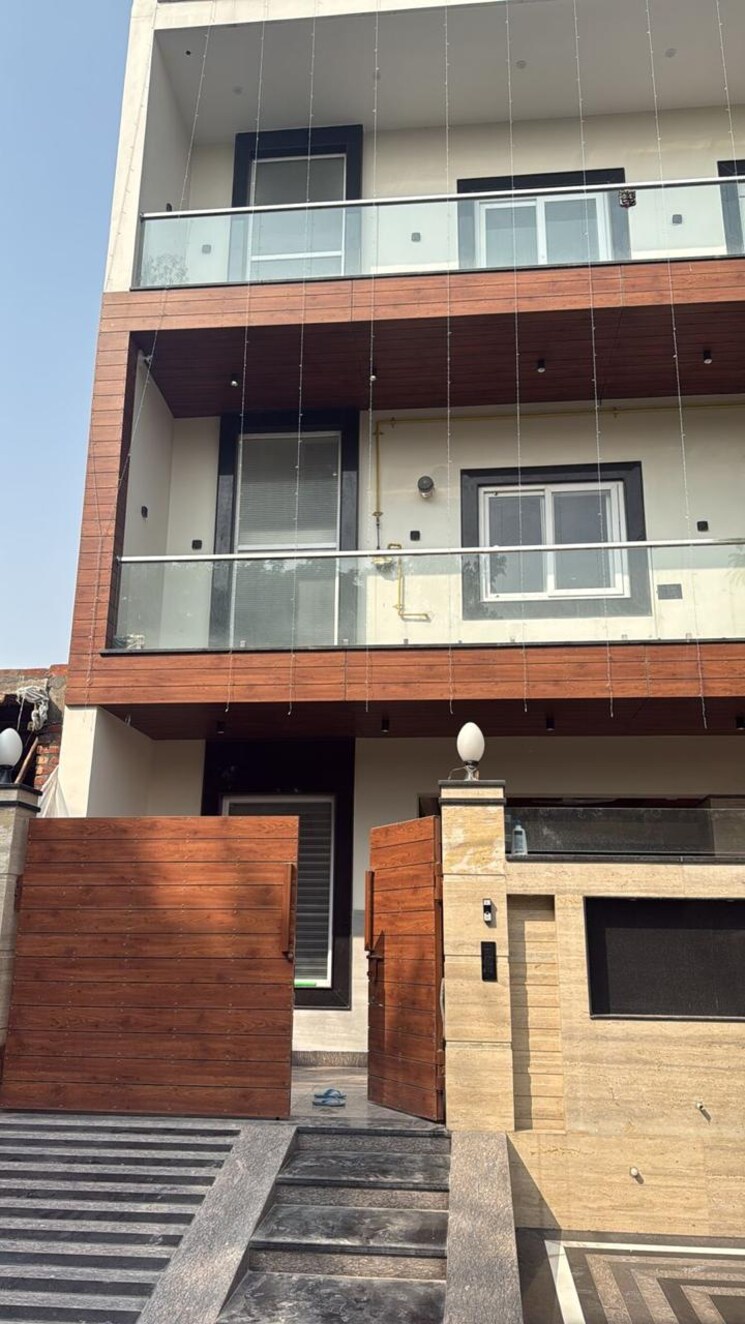 Kitchen, jaypee-the-castle-iii 6 Bedroom 200 Sq.Mt. Independent House In Sector Swarn Nagri Greater Noida 9655456