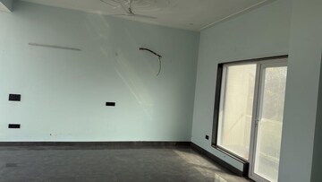 Room in 6 BHK Independent House at Jaypee The Castle III, Sector Swarn Nagri – for Sale