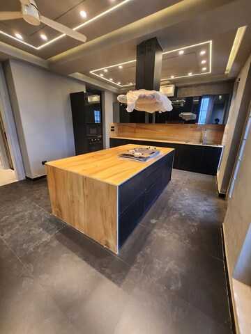 Kitchen in 3.5 BHK Apartment at Unitech Infospace, Sector 21 – for Rent