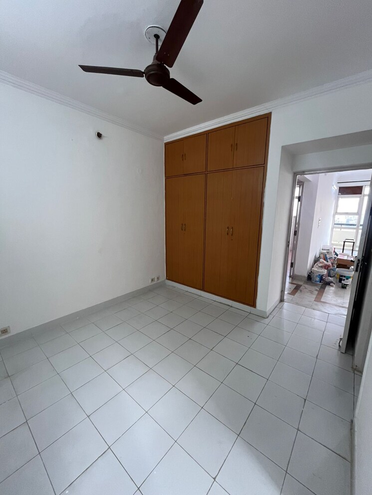 Room, ansal-sushant-estate 3 Bedroom 1800 Sq.Ft. Apartment In Sector 52 Gurgaon 9655248