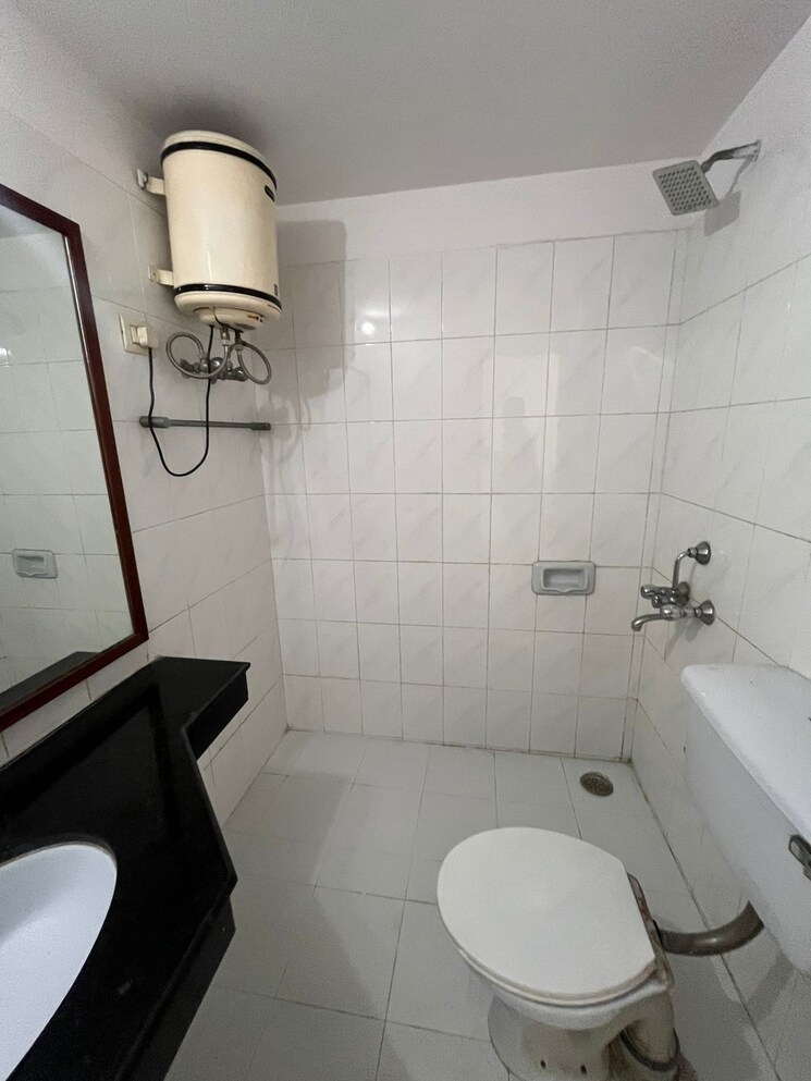 Bathroom, ansal-sushant-estate 3 Bedroom 1800 Sq.Ft. Apartment In Sector 52 Gurgaon 9655248