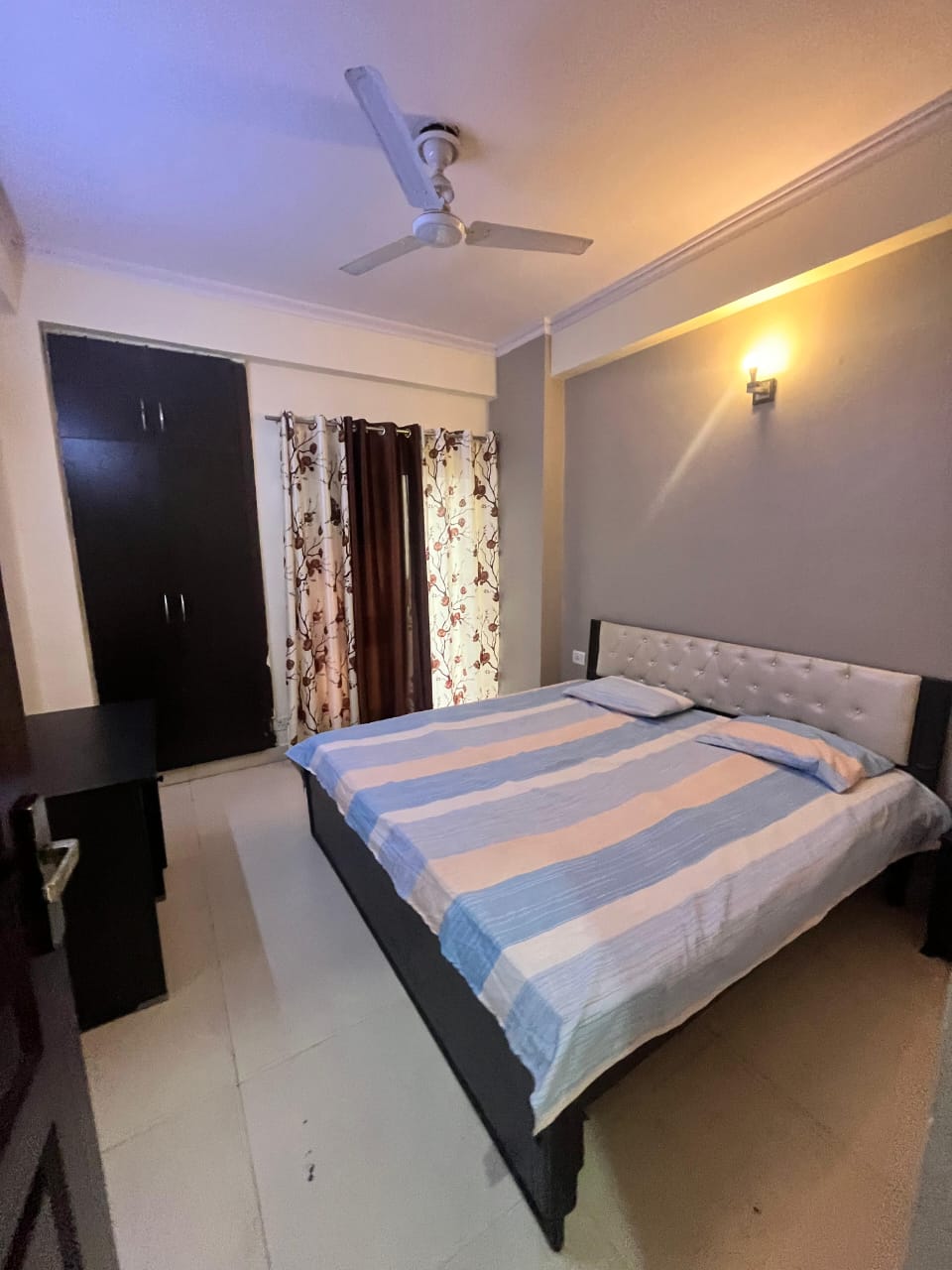 2 BHK + Pooja Room 950 Sq.Ft. Apartment in Aims Golf City