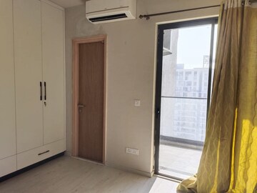 Room in 3 BHK Apartment at M3M Heights, Sector 65 – for Rent