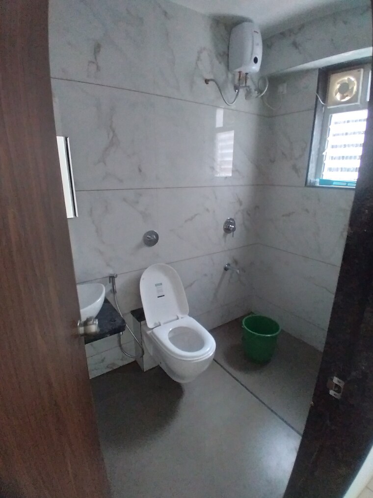 Bathroom, d-and-t-rajkamal-park-chs 2 Bedroom 650 Sq.Ft. Apartment In Aundh Pune 9655256