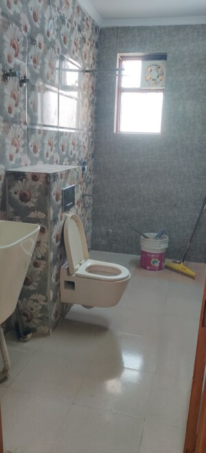 Bathroom in 4 BHK Builder Floor at Green Fields Colony – for Rent