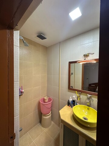 Master Bedroom in 3 BHK Apartment at Oberoi Realty Gardens, Kandivali East – for Sale