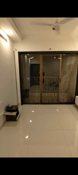 Furnished Amenities in 2 BHK Apartment at Dombivli East – for Rent