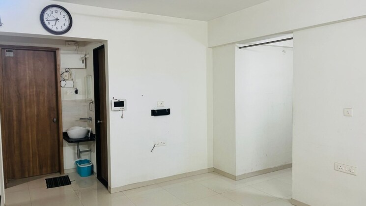 Room, gravity-austin-plaza 2 Bedroom 710 Sq.Ft. Apartment In Wakad Pune 9655352