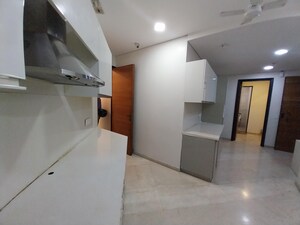 Room in 4 BHK Apartment at Omkar 1973, Worli – for Rent